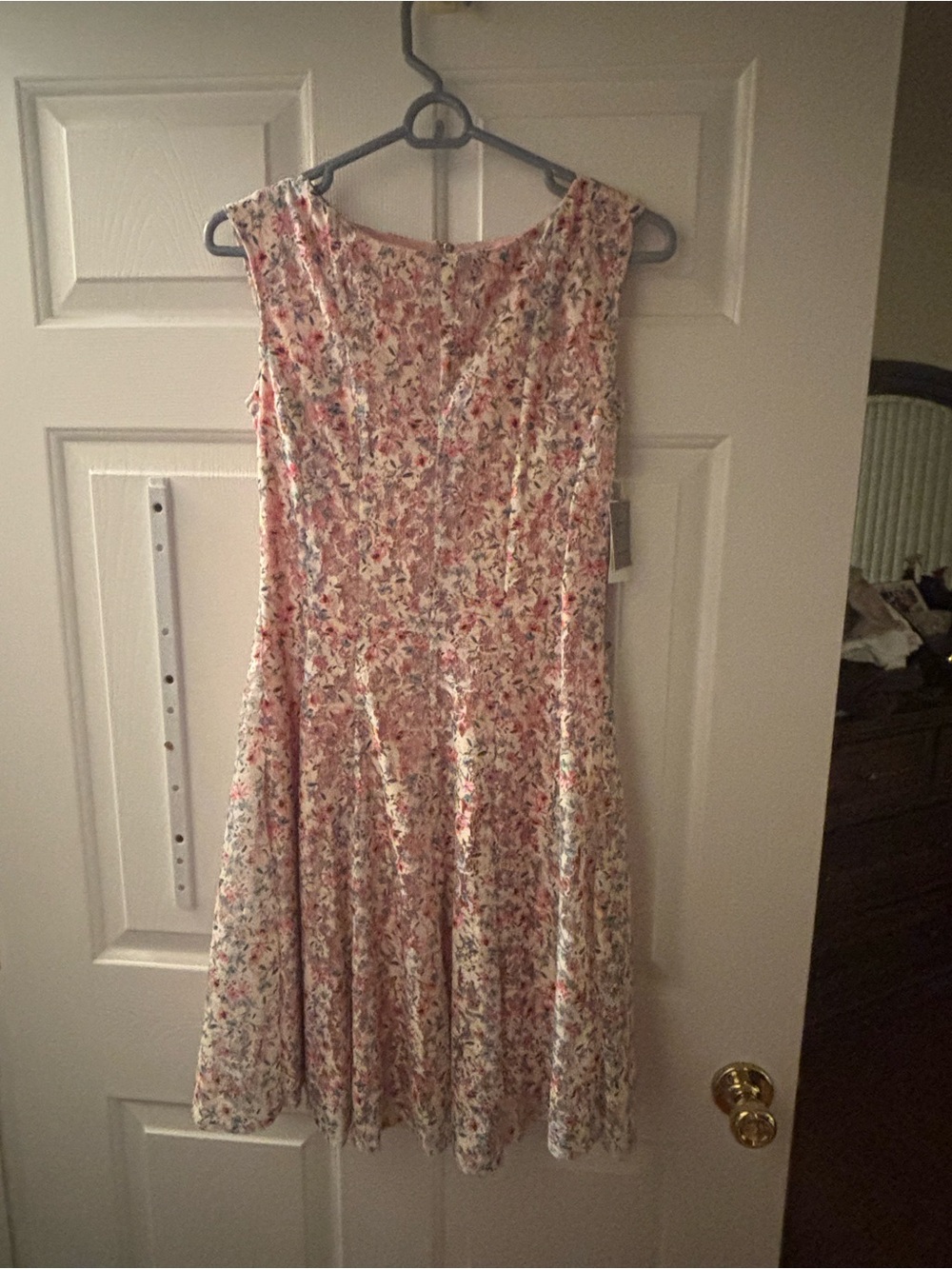 Floral A-Line Sleeveless Dress in Light Pink